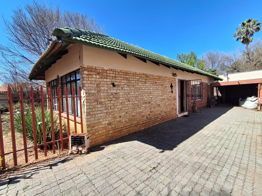 3 Bedroom Property for Sale in Stilfontein Ext 4 North West